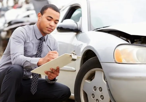 How to Handle Insurance Claims After a Car Accident