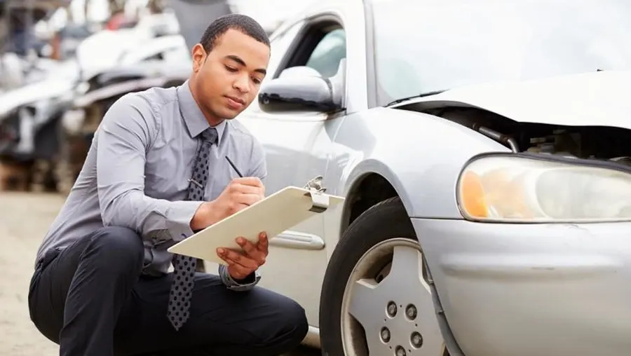 How to Handle Insurance Claims After a Car Accident